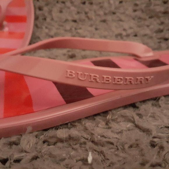 BURBERRY-Lavender/Pink/Red/Purple Jelly Thong Flip Flop Flats-Sz 37-Very Good - Picture 4 of 10